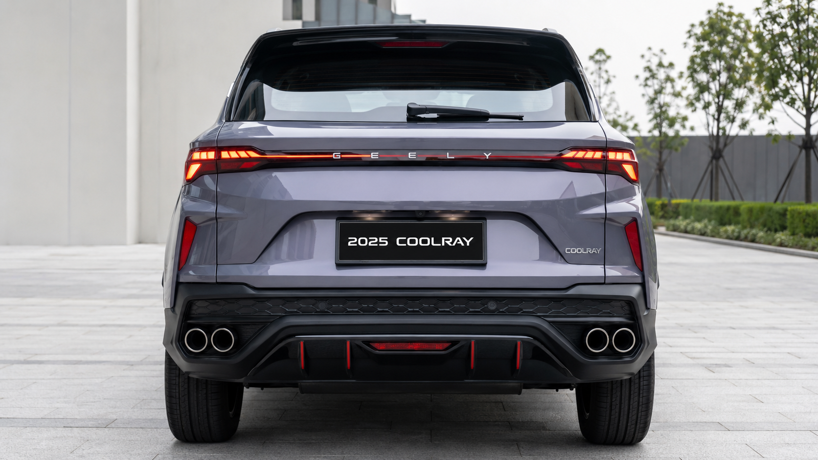Geely Coolray сзади